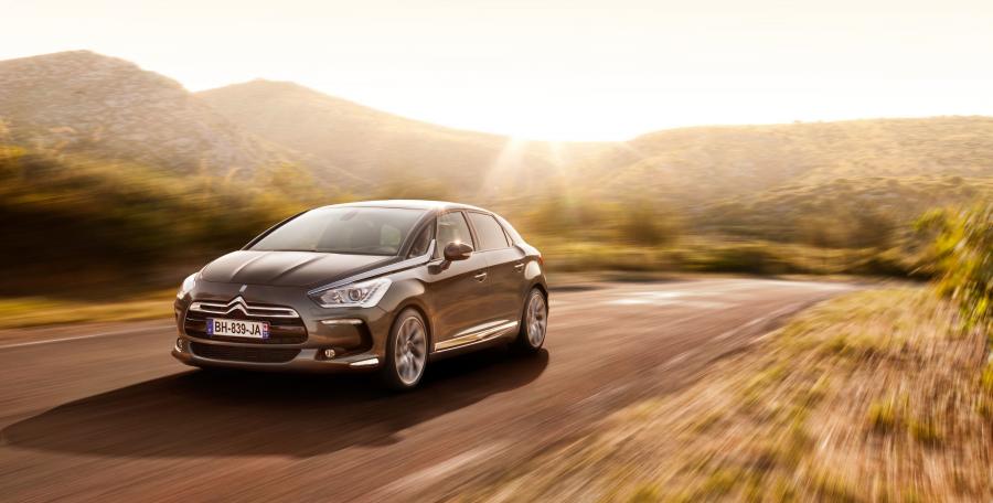  Citroen DS5 2012 года  (фото 63 из 182)